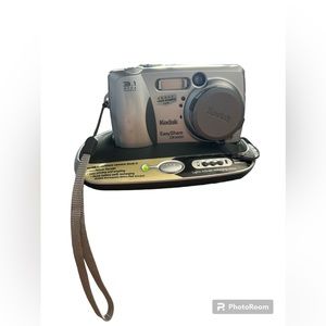 Kodak EasyShare DX4330 Digital‎ Camera 3.1 MP 10X Zoom ~ Vintage ~ Silver W/Dock